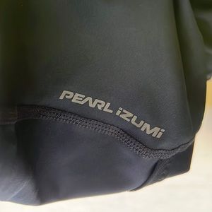 Pearl Izumi women’s sugar short in black, size S
